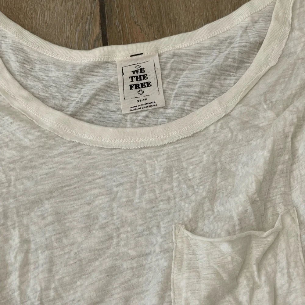 Free people we the free off white tee ruffle sz Xs so easy - Picture 6 of 8